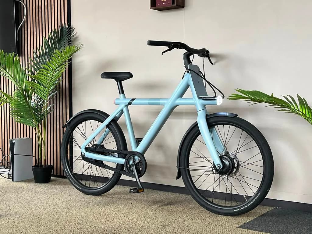VanMoof X3 Sky Blue · Find My
